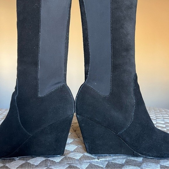 Charles by Charles David Black Suede Wedge Heeled Boots Women’s Size 7 - Picture 3 of 16